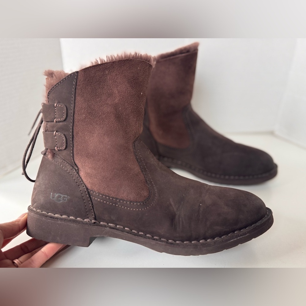 UGG Naiyah Stout Fur Leather Lace-up Bow Ankle Boots Booties